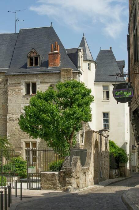 Appartement De Caractere Au Coeur Du Vieux Tours Exterior foto